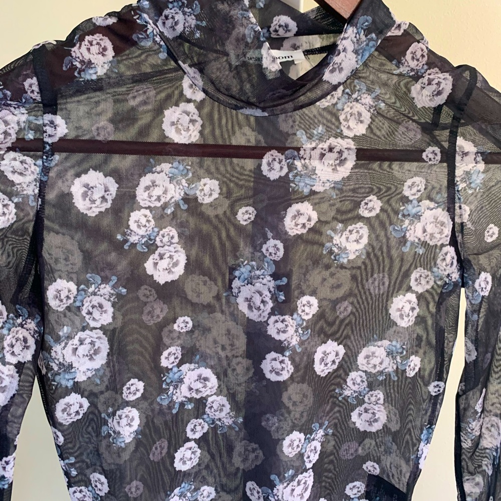 Mockneck top - Picture 2 of 3